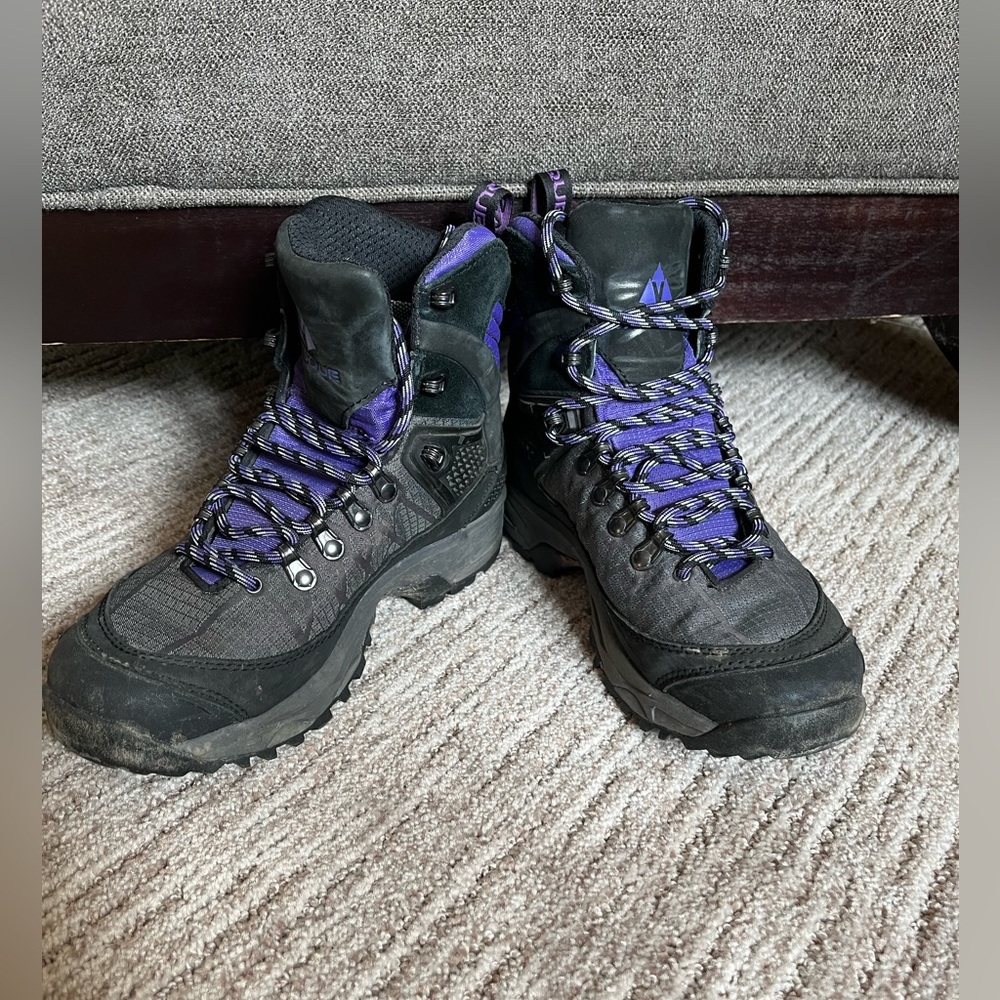Women’s Hiking Boots